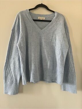 Lucky Brand Light Blue V Neck Ribbed Knit Sweater Large Capsule Wardrobe Coastal